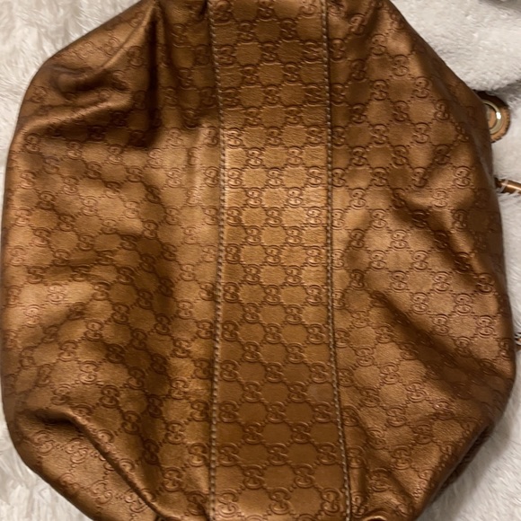 Large glossy metallic bronze Gucci hobo bag. - Picture 6 of 10
